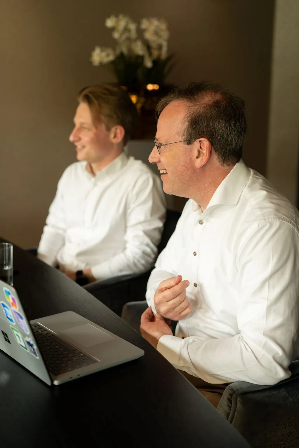 Edgar Walther in overleg met collega's van ITsmart
